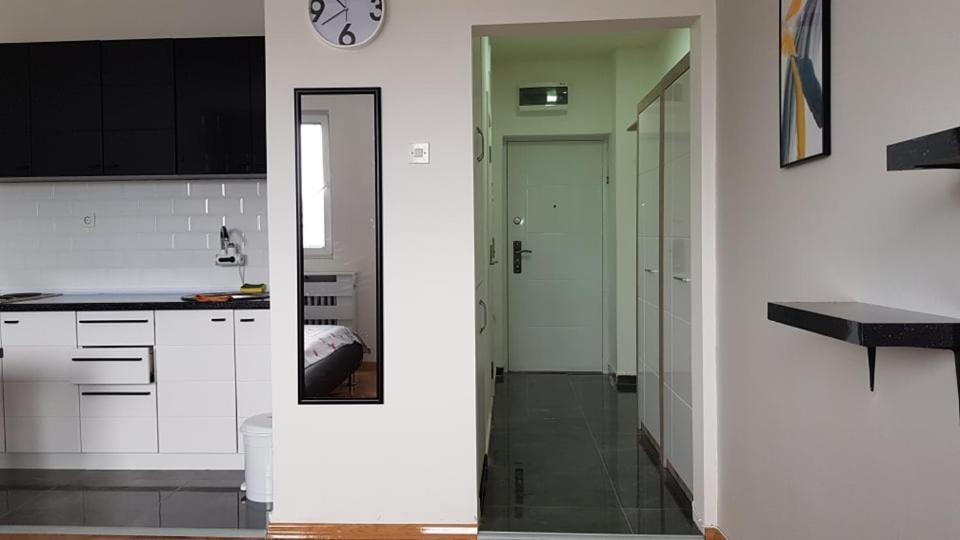Central View Apartment Skopje Ngoại thất bức ảnh